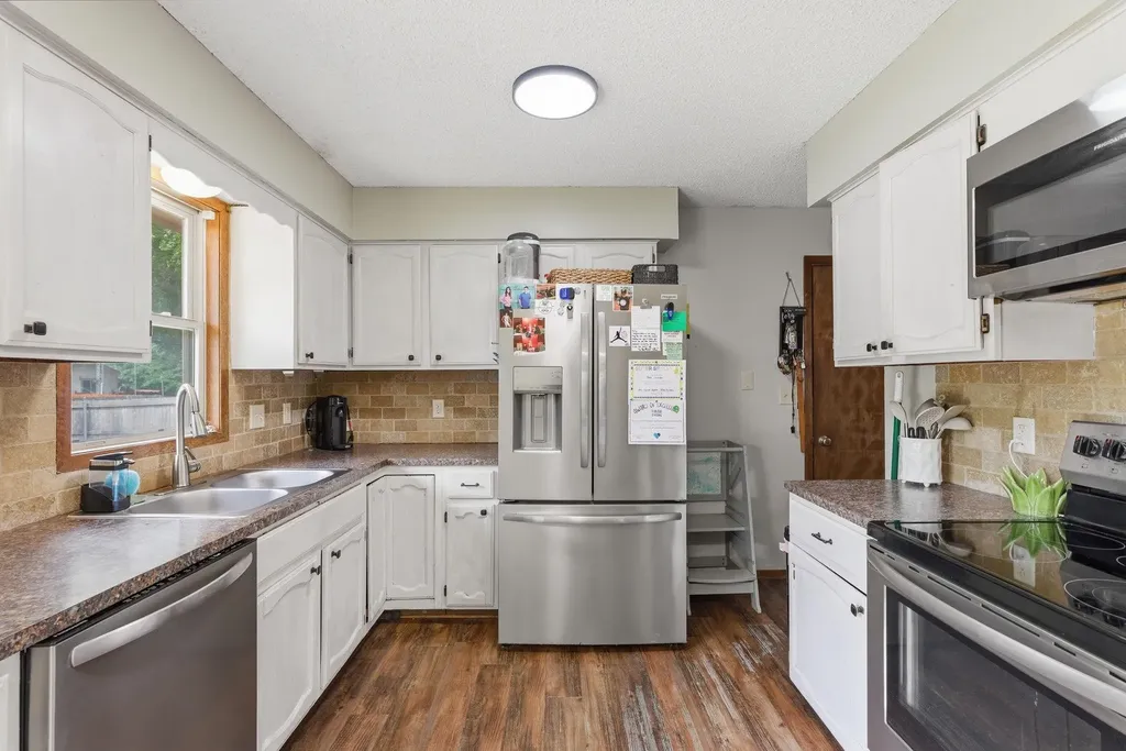 115 W April Drive Mulvane KS 67110
