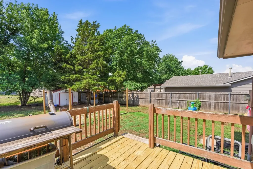 115 W April Drive Mulvane KS 67110