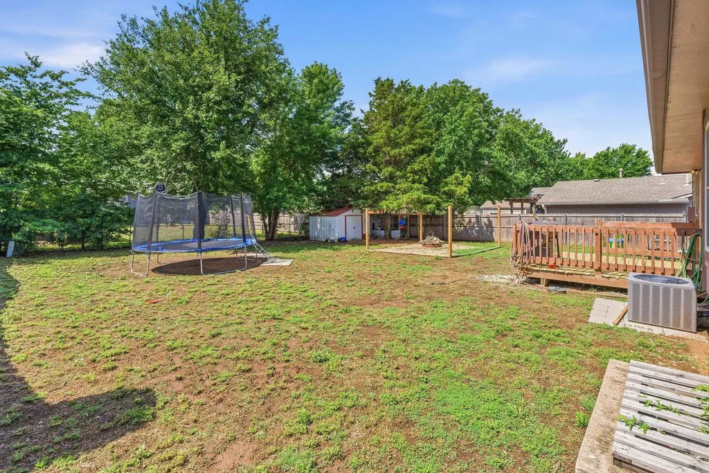 115 W April Drive Mulvane KS 67110