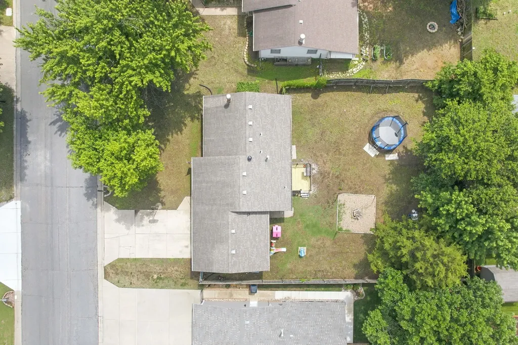 115 W April Drive Mulvane KS 67110