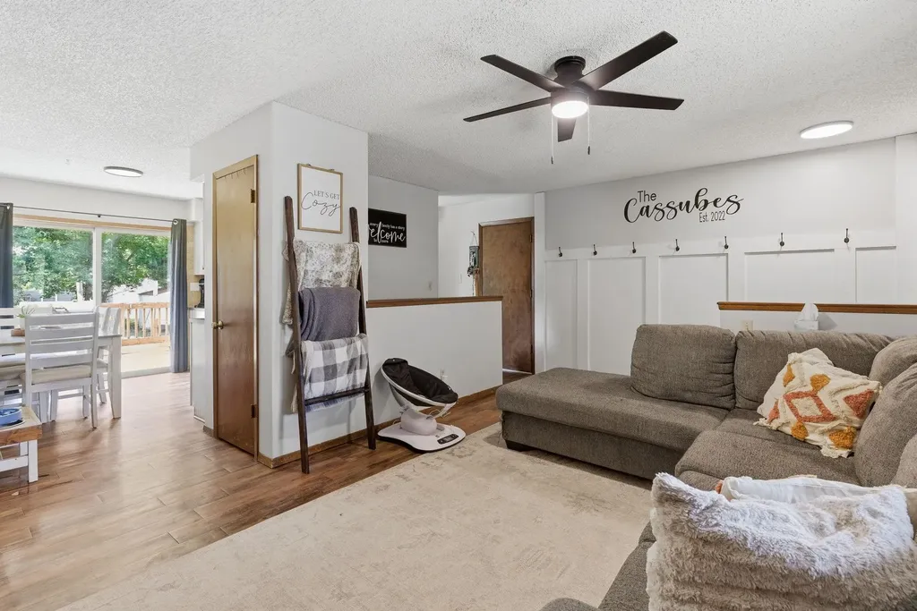 115 W April Drive Mulvane KS 67110