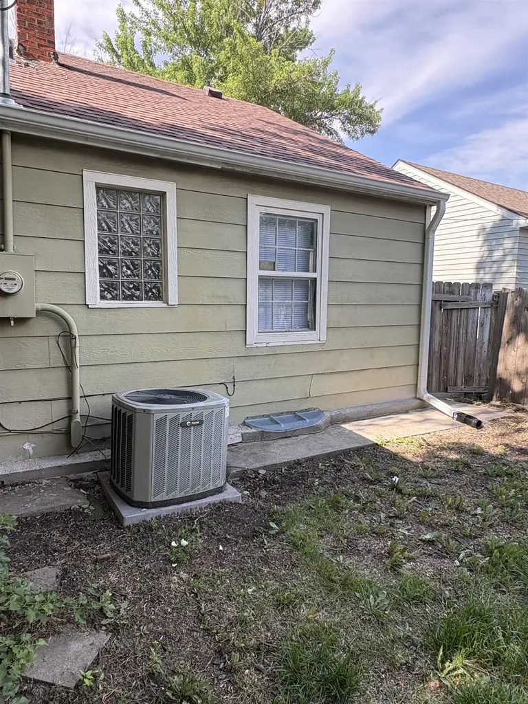 5207 E Murdock Wichita KS 67208