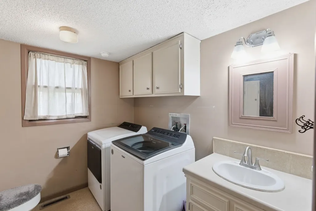 1351 N Peterson Wichita KS 67212