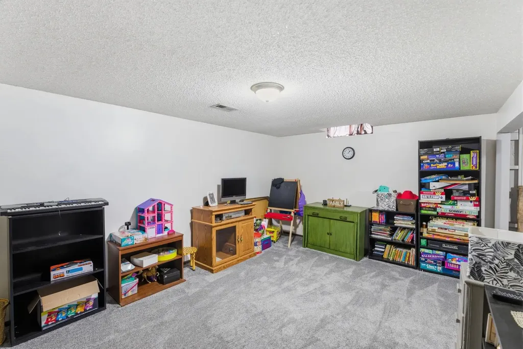 1351 N Peterson Wichita KS 67212