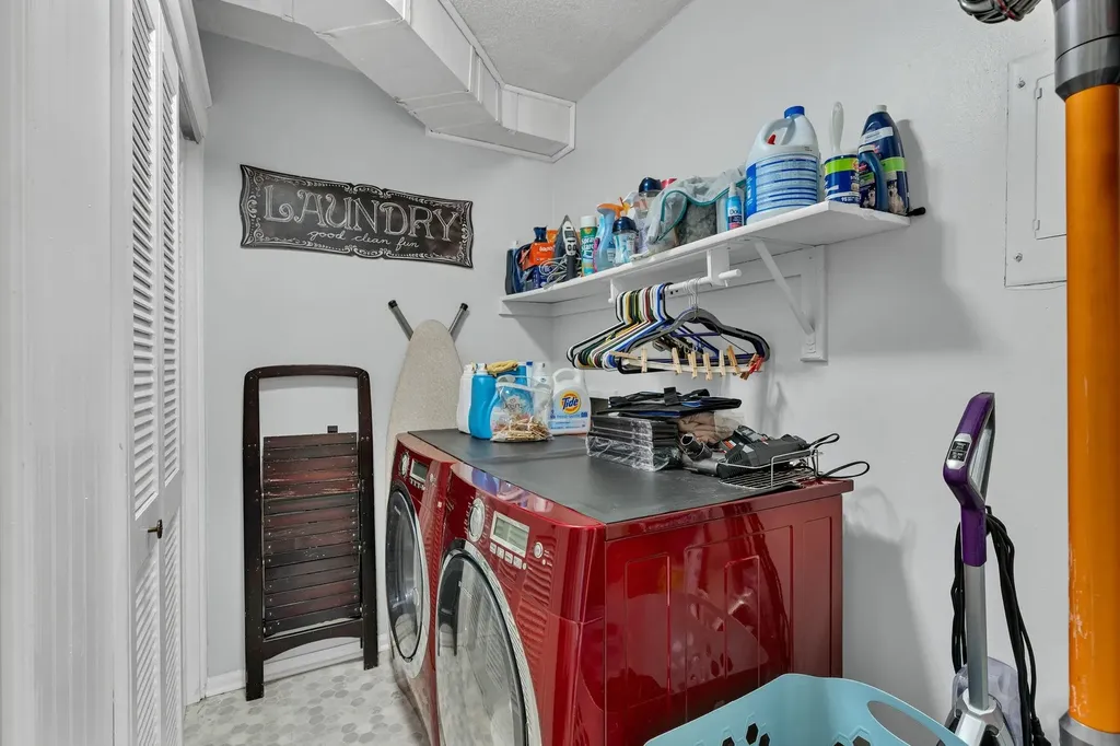 8201 E Harry Street Wichita KS 67207-4655