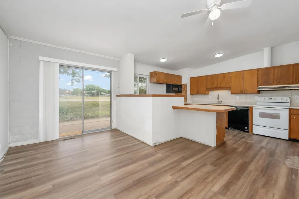 617 N High Drive Wellington KS 67152