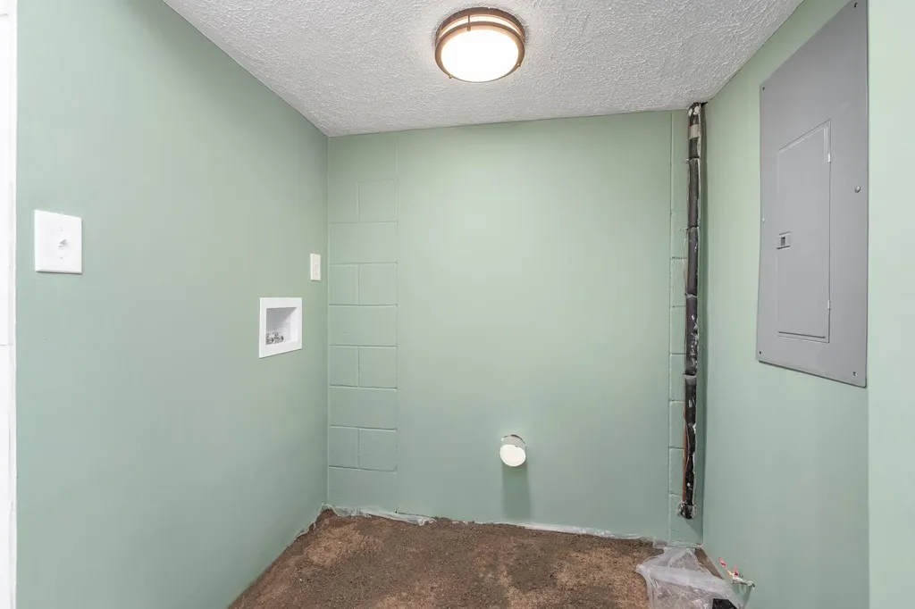 617 N High Drive Wellington KS 67152
