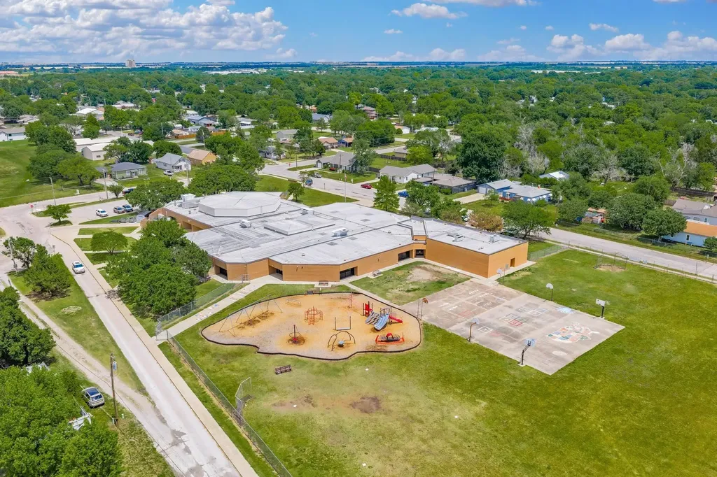 617 N High Wellington KS 67152