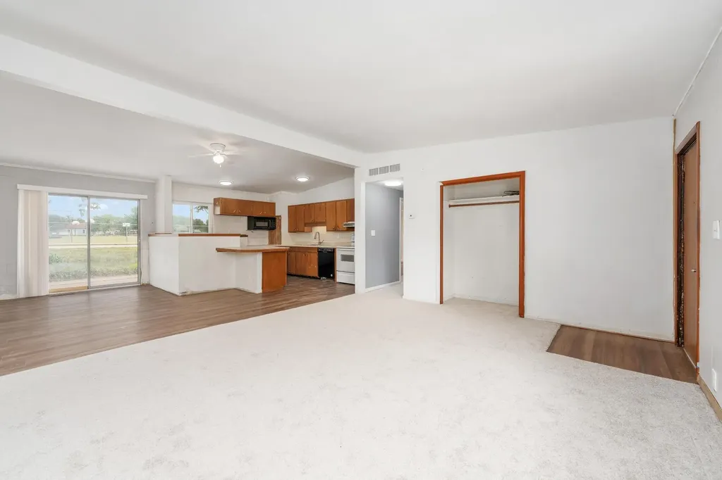 617 N High Drive Wellington KS 67152