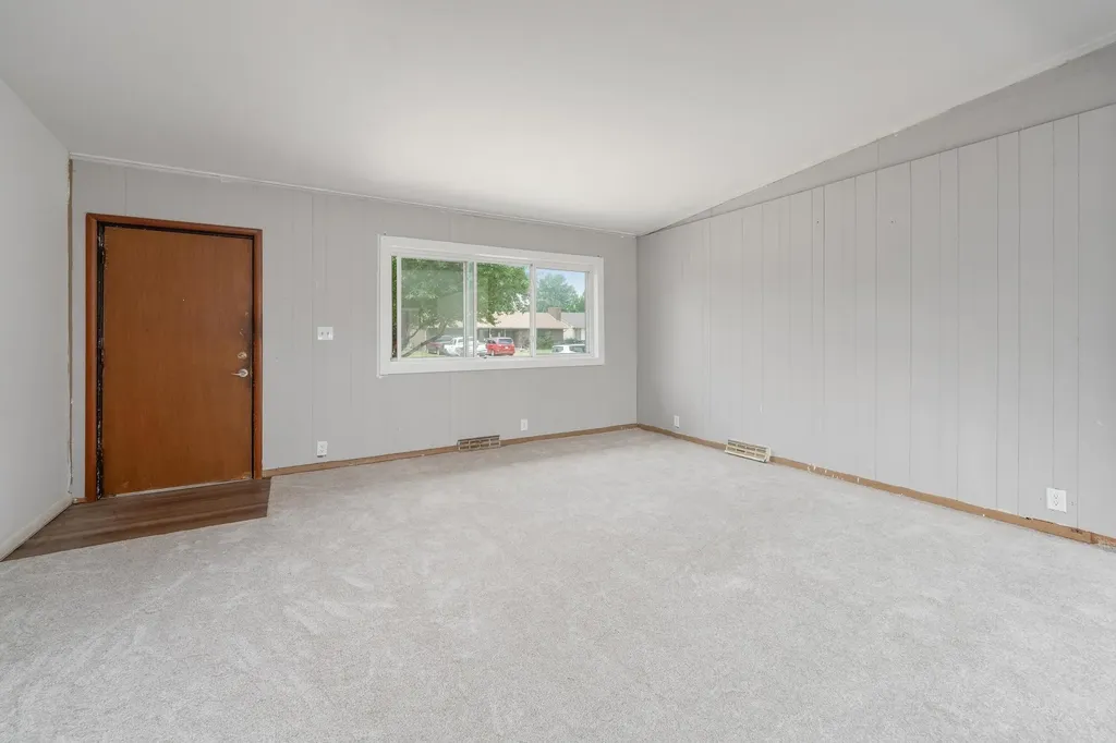 617 N High Drive Wellington KS 67152
