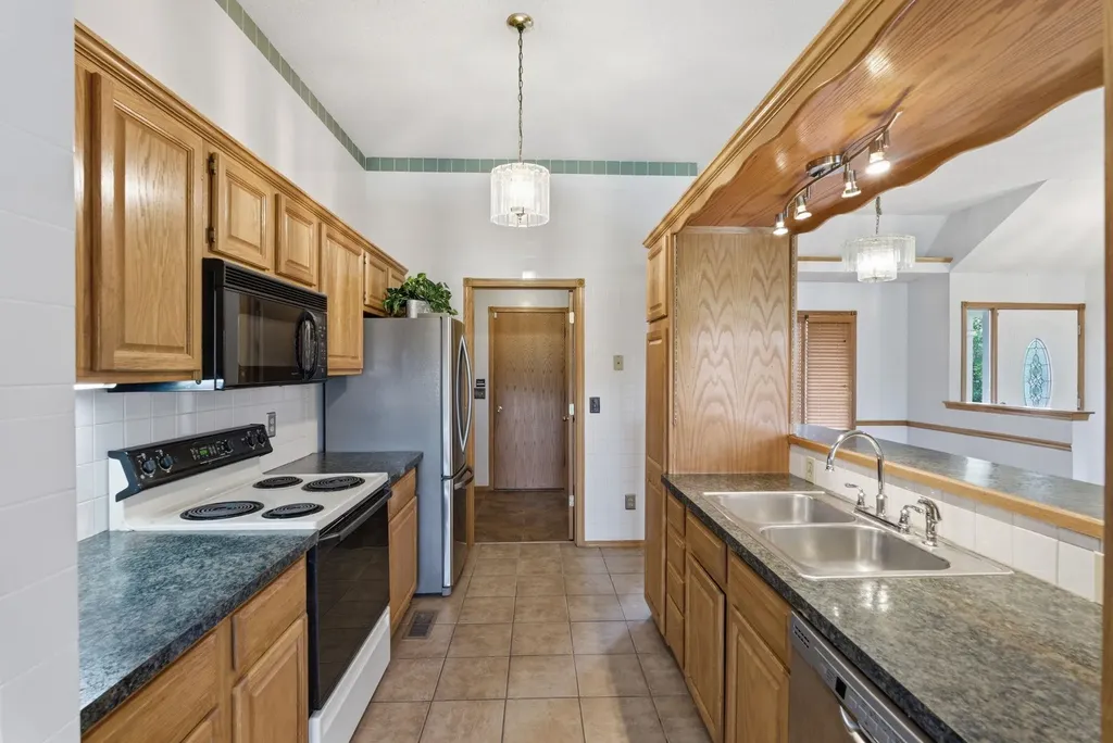 2209 N Sandplum Street Sedgwick KS 67205