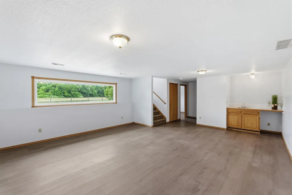2209 N Sandplum Street Sedgwick KS 67205