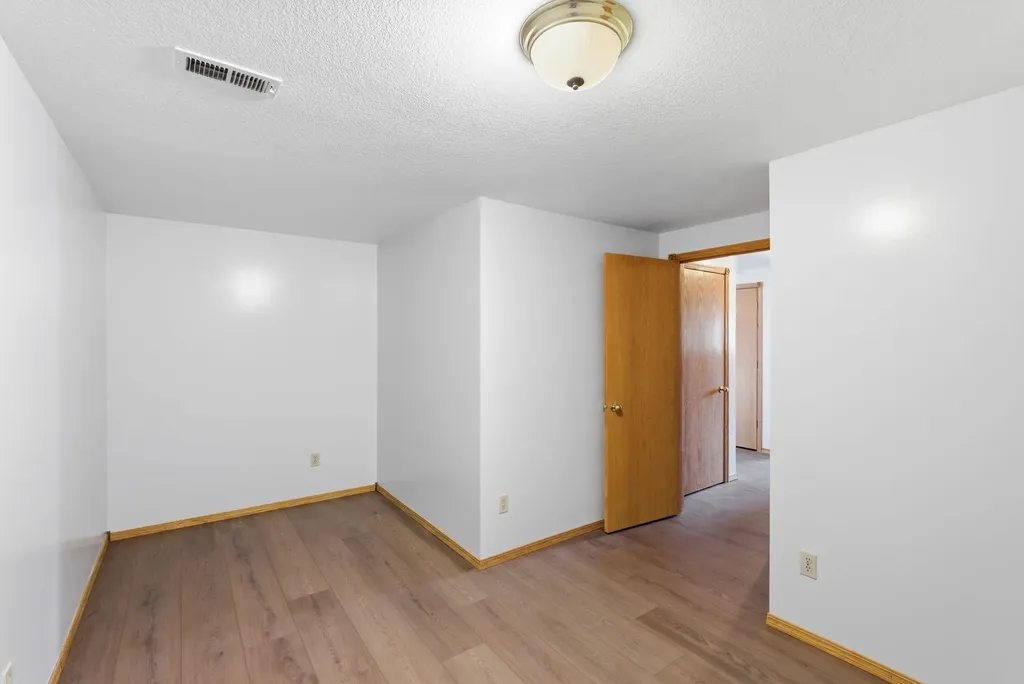 2209 N Sandplum Street Sedgwick KS 67205