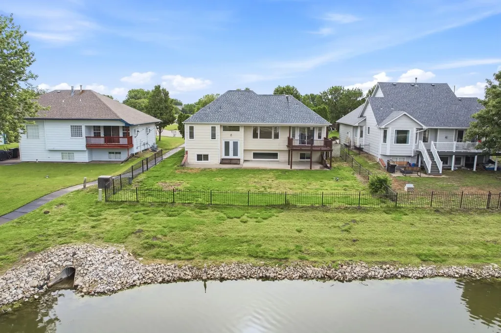 2209 N Sandplum Street Sedgwick KS 67205