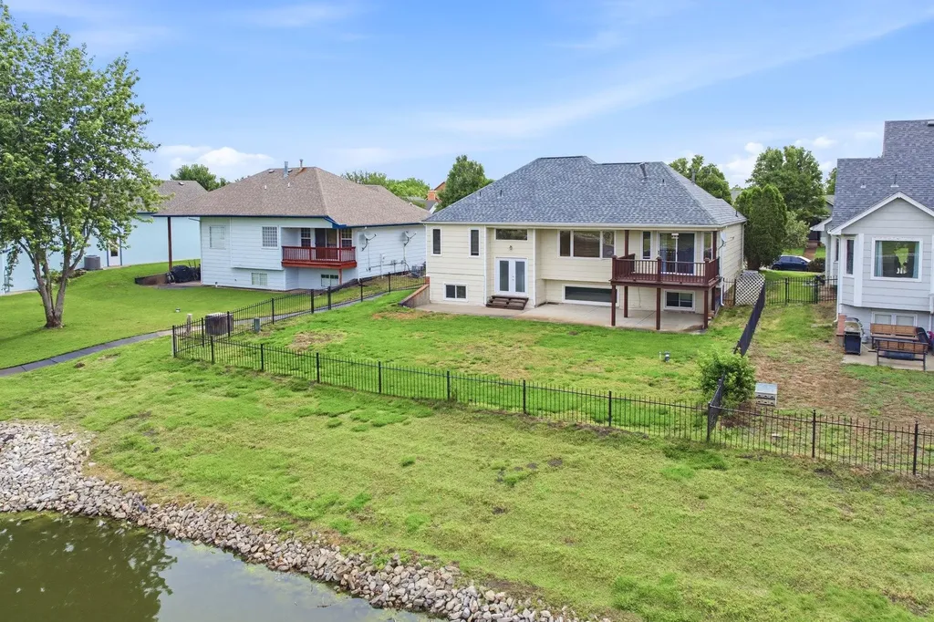 2209 N Sandplum Street Sedgwick KS 67205