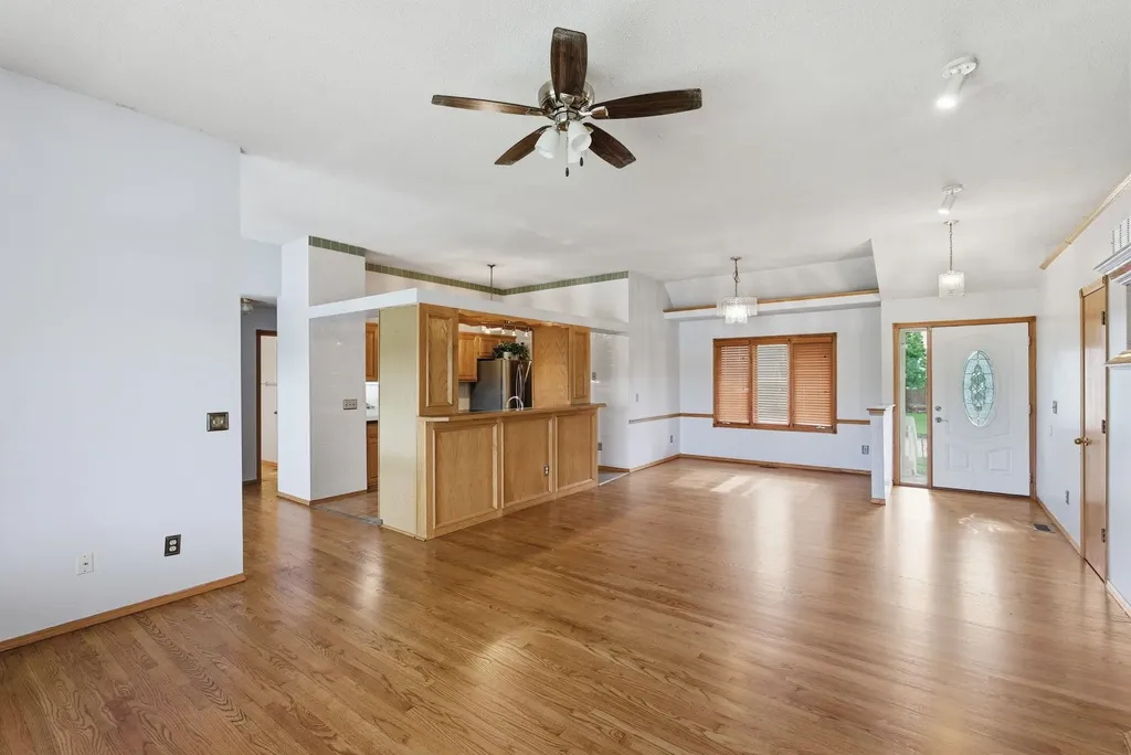 2209 N Sandplum Street Sedgwick KS 67205