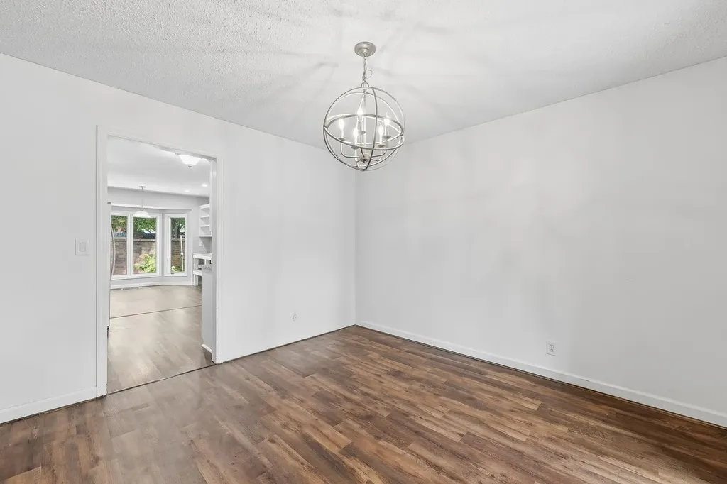 2025 N Broadmoor Wichita KS 67206