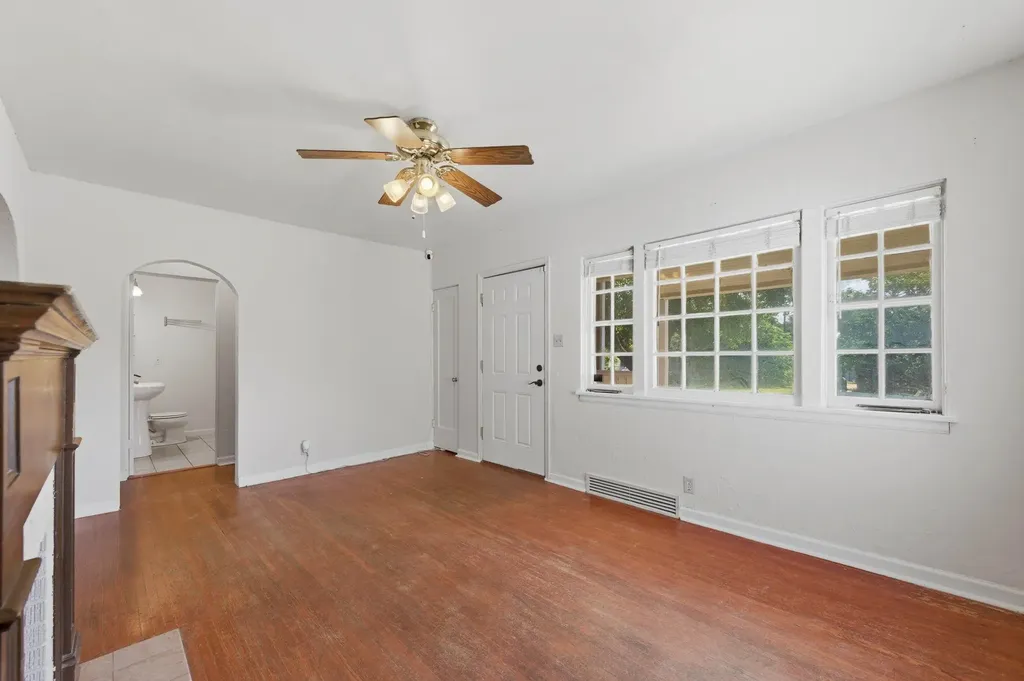 627 N Glendale Street Wichita KS 67208