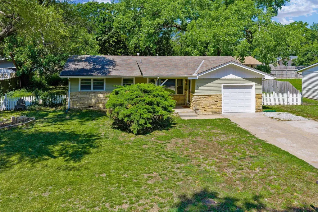 615 N Redbarn Wichita KS 67212