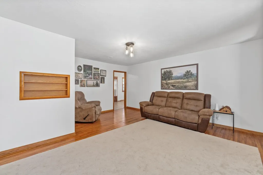 615 N Redbarn Wichita KS 67212