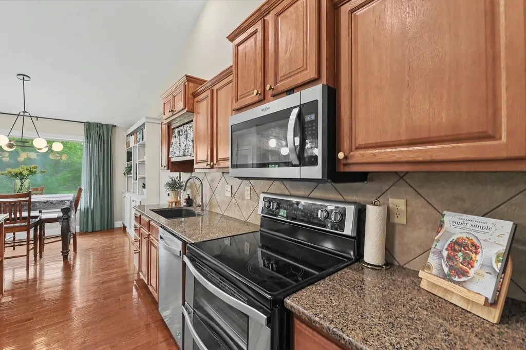 2801 N Rough Creek Derby KS 67037