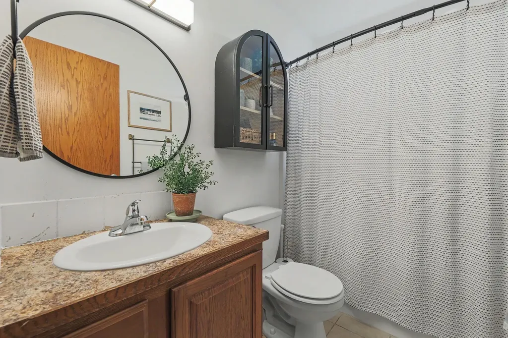 2801 N Rough Creek Derby KS 67037