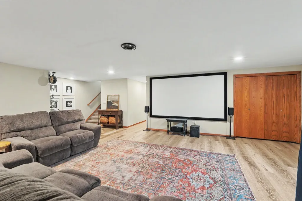 2801 N Rough Creek Derby KS 67037