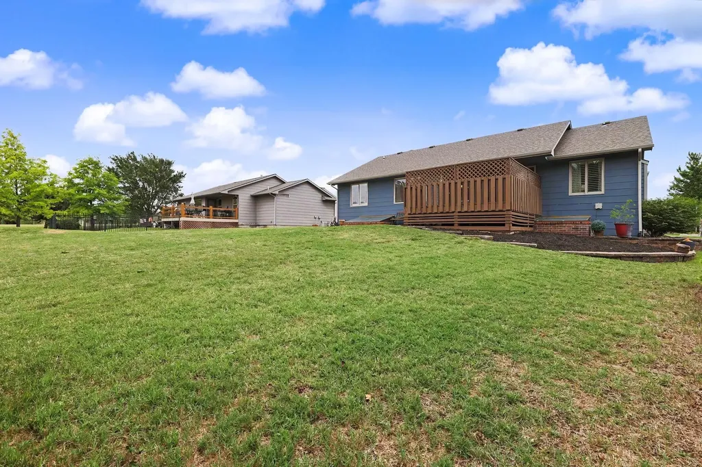 2801 N Rough Creek Derby KS 67037