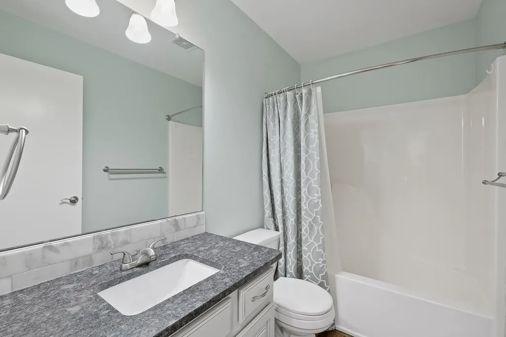 2438 N Tamarisk Street Derby KS 67037