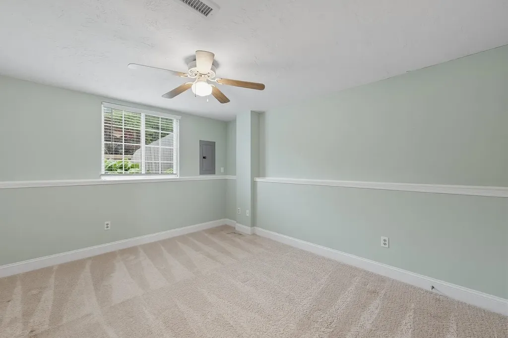 2438 N Tamarisk Street Derby KS 67037