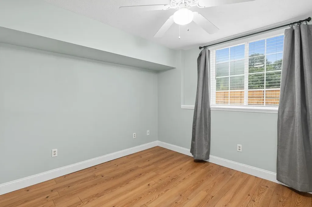 2438 N Tamarisk Street Derby KS 67037