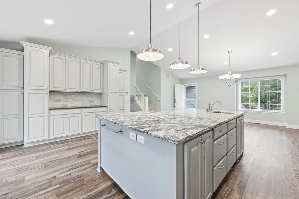 2438 N Tamarisk Street Derby KS 67037