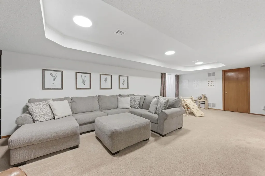 2537 E Cambridge Court Park City KS 67219