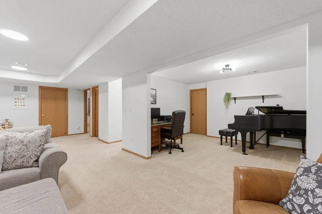 2537 E Cambridge Court Park City KS 67219
