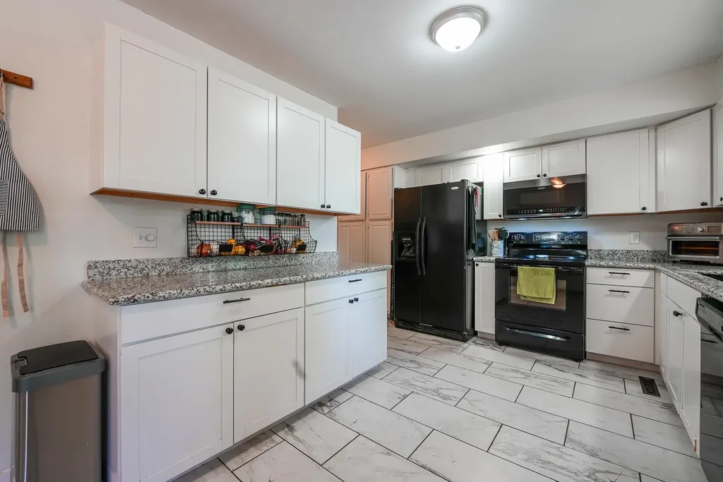 120 S Lexington Court Andover KS 67002
