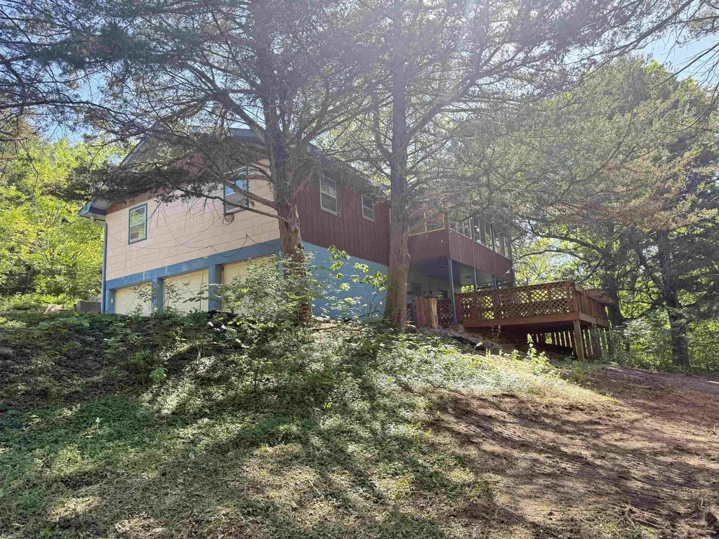 7086 Mill Cove Drive Manhattan KS 66503
