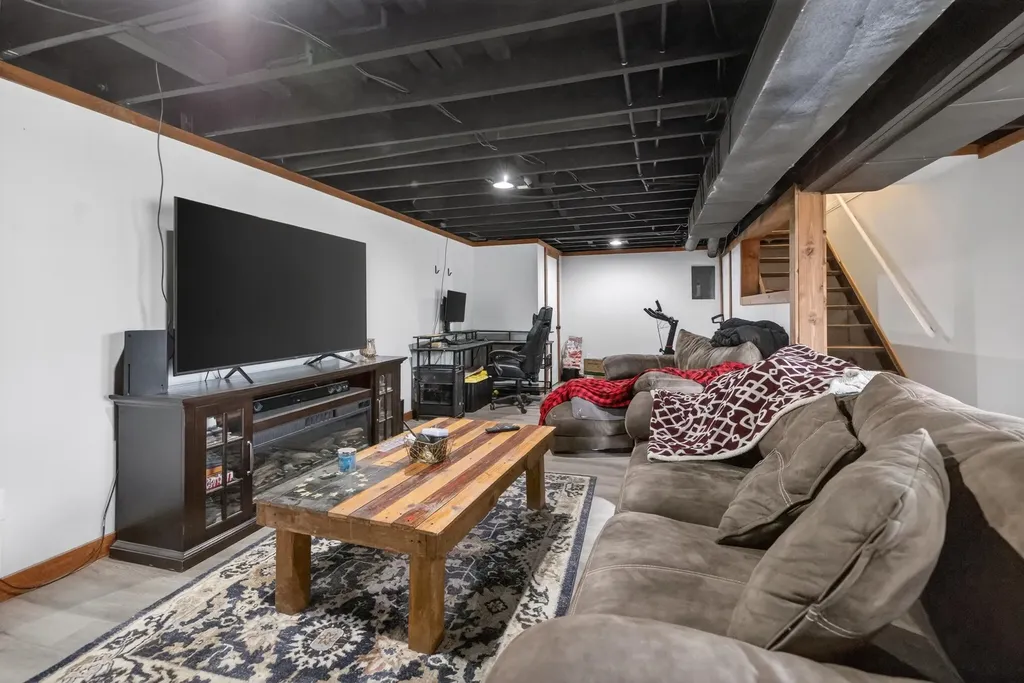 15798 S Prairie Creek Road Rose Hill KS 67133