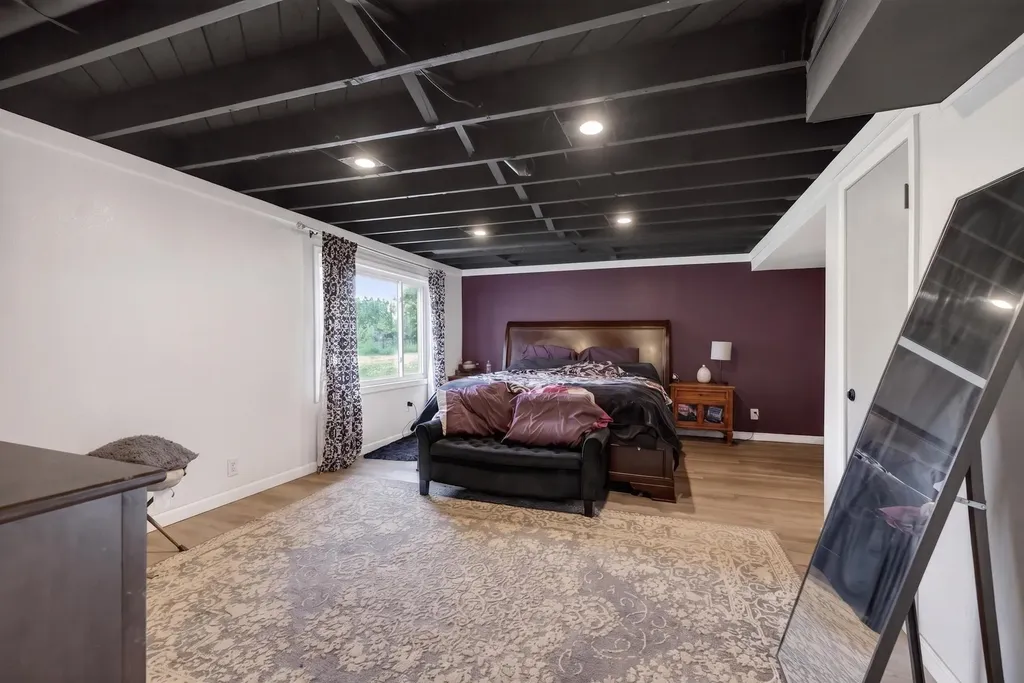 15798 S Prairie Creek Road Rose Hill KS 67133