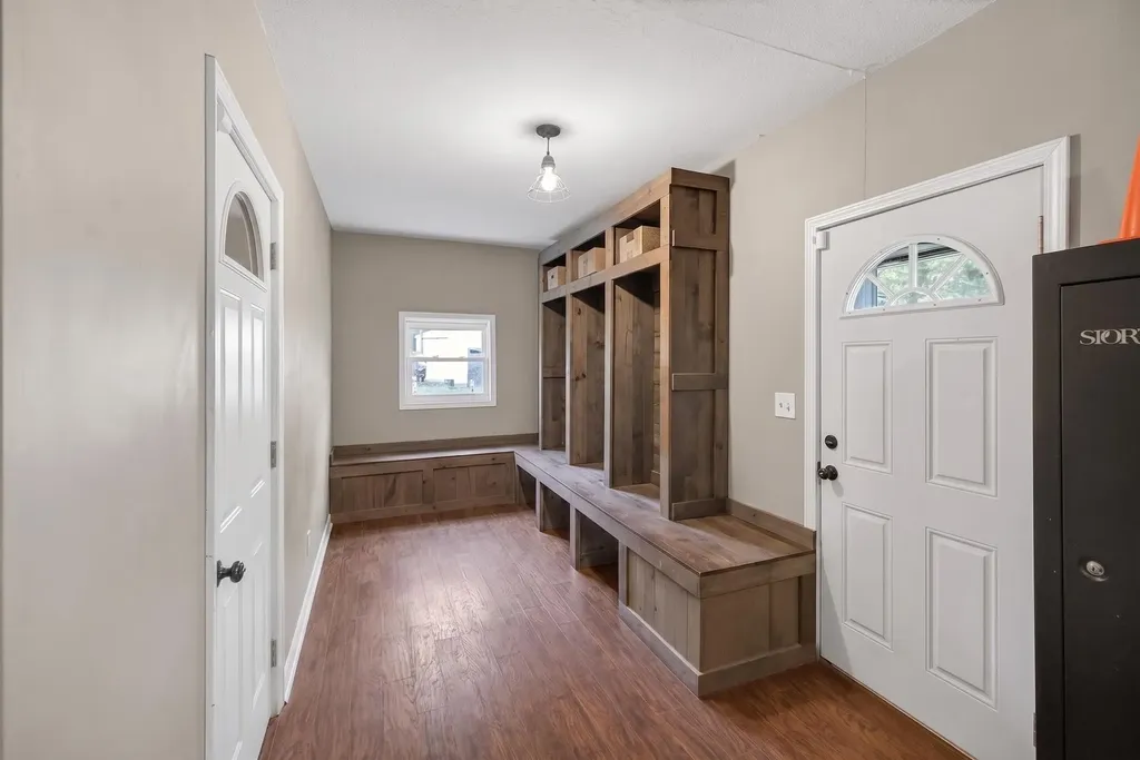 15798 SW Prairie Creek Road Rose Hill KS 67133