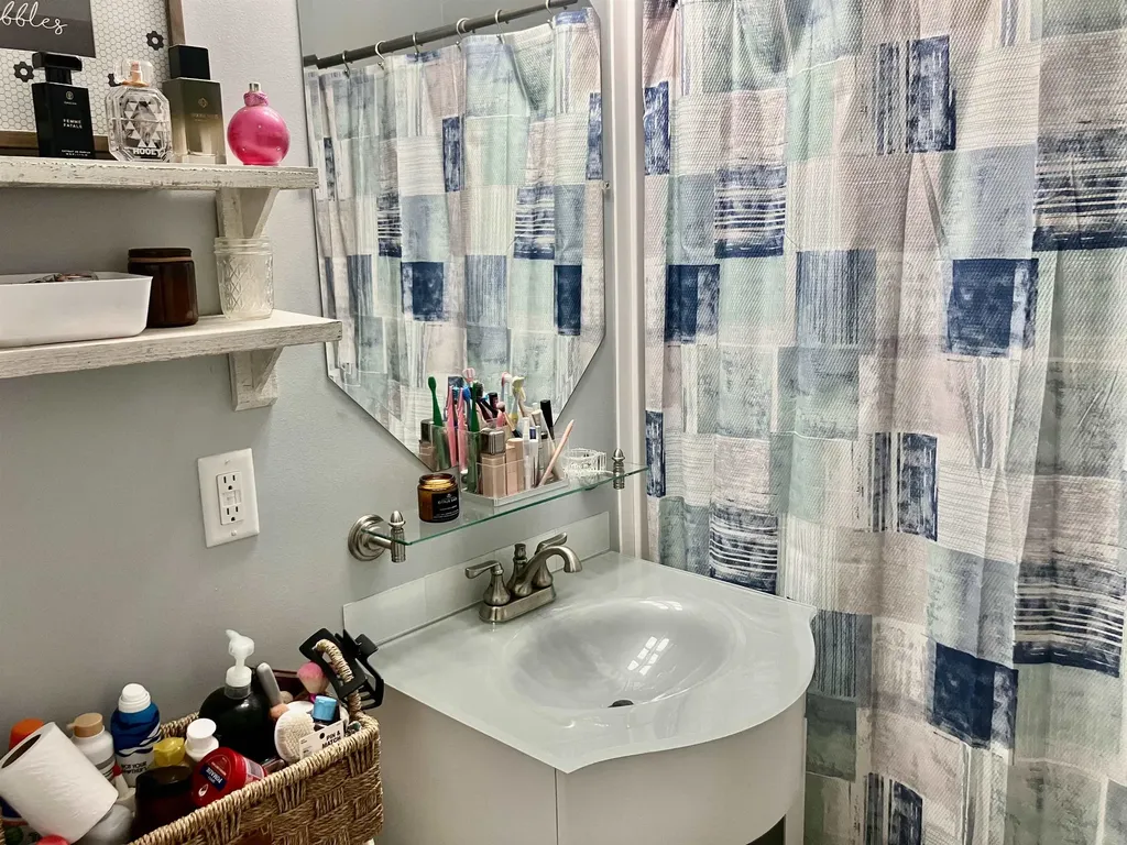 1629 E Gary Street Park City KS 67219