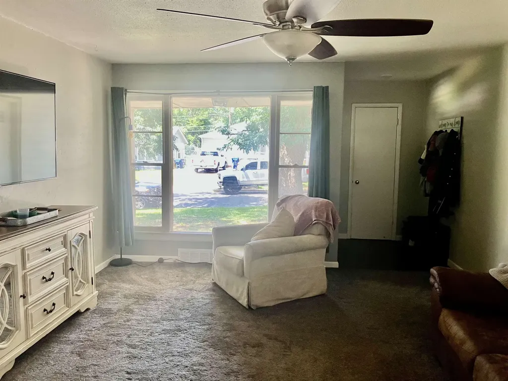 1629 E Gary Street Park City KS 67219