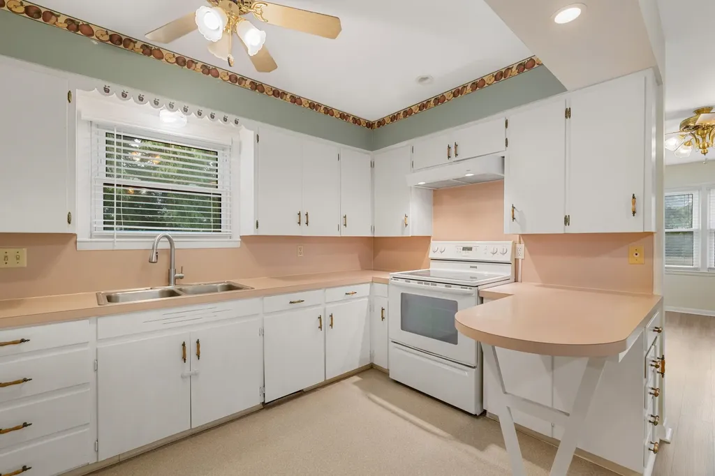 837 S Estelle Street Wichita KS 67211