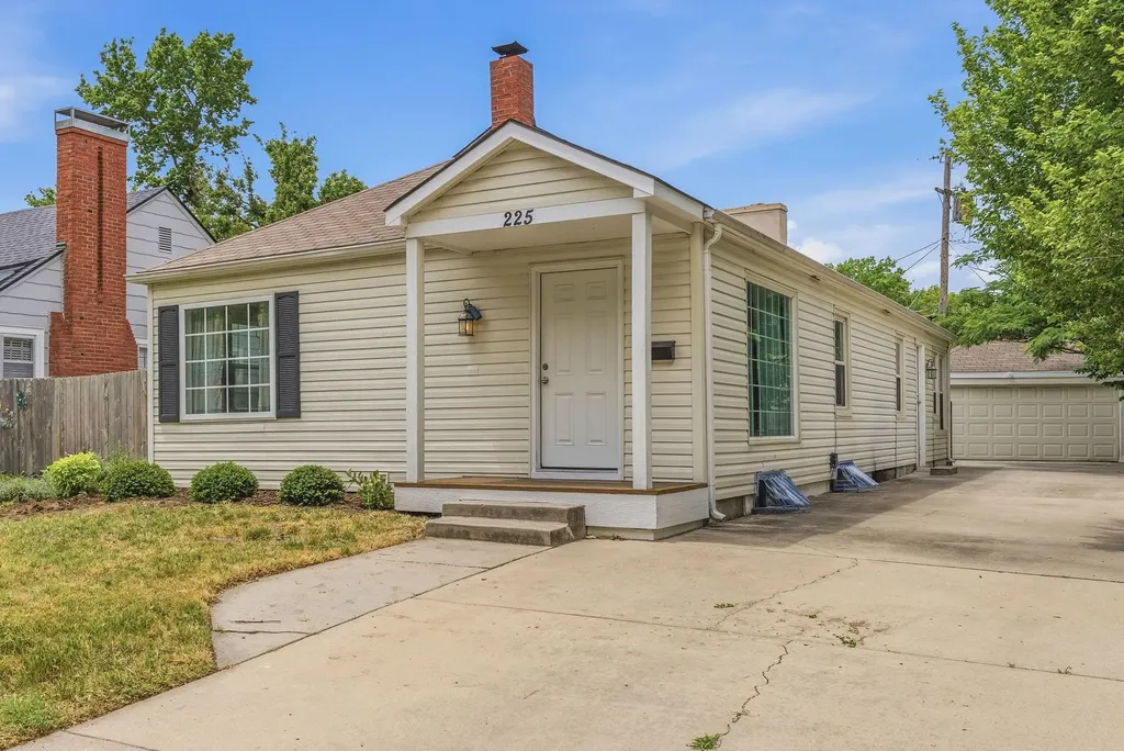 225 S Bleckley Drive Wichita KS 67218