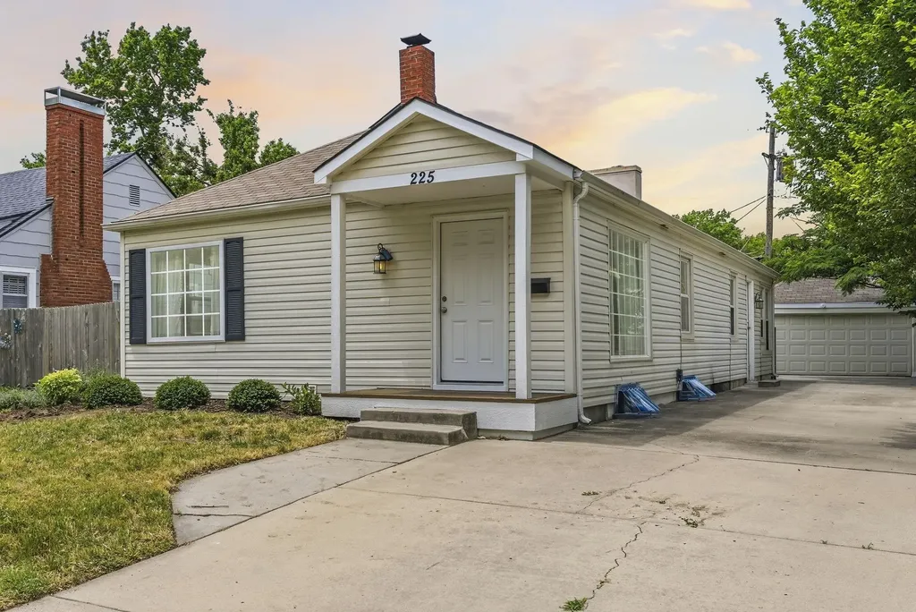 225 S Bleckley Drive Wichita KS 67218
