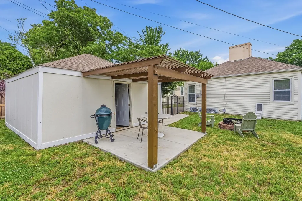 225 S Bleckley Drive Wichita KS 67218