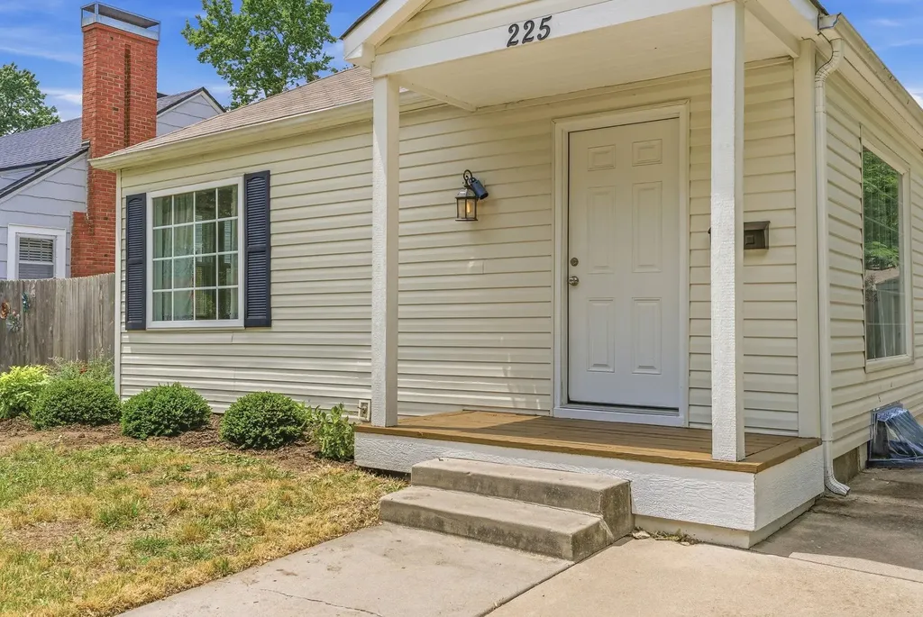 225 S Bleckley Drive Wichita KS 67218
