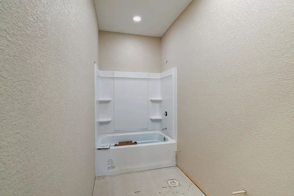 2118 W Radio Lane Arkansas City KS 67005