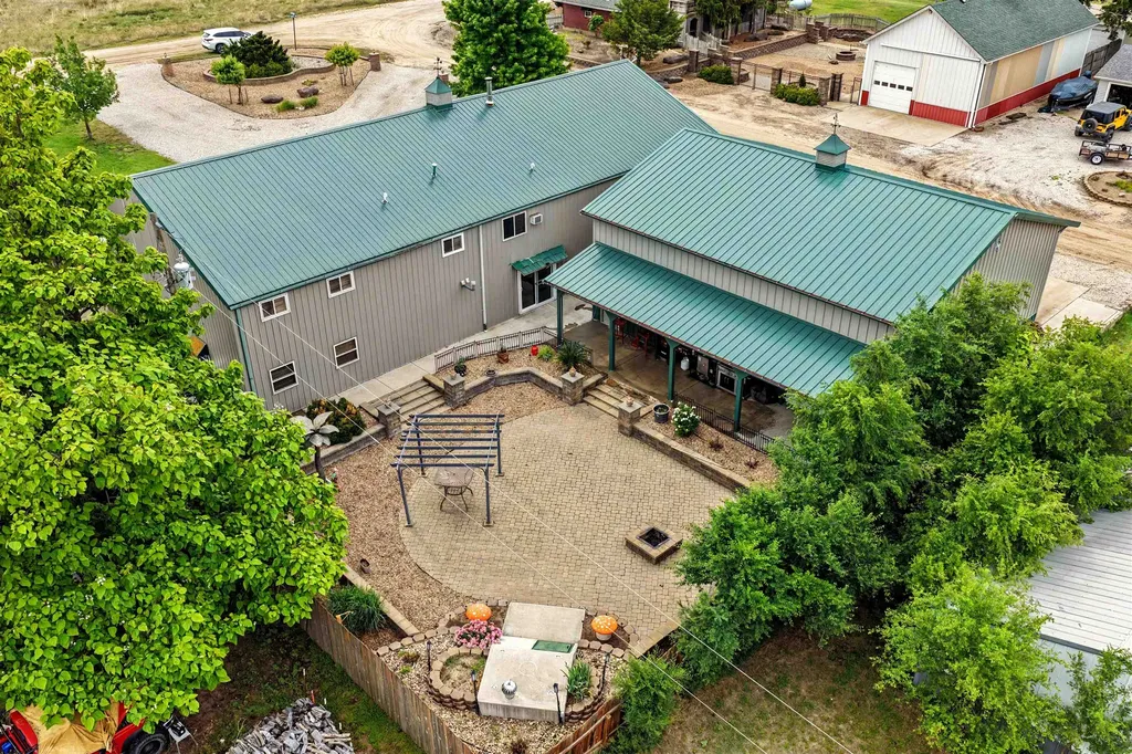 31 Campbell Road Marquette KS 67464