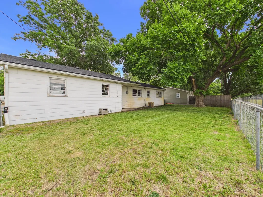 555 N Colby Street Valley Center KS 67147