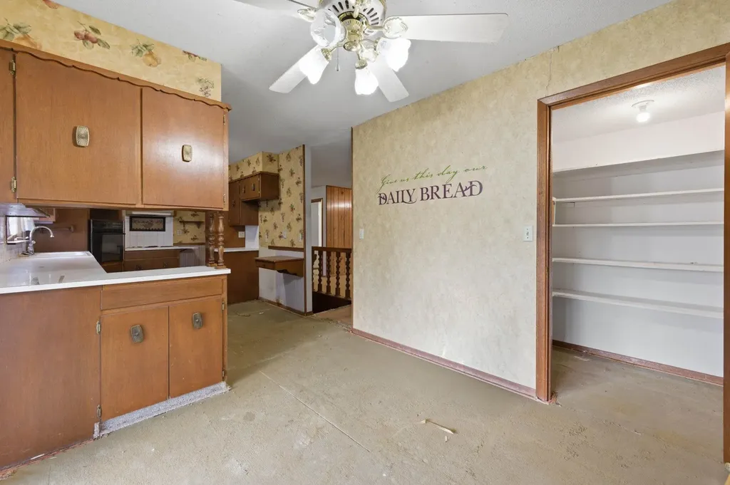 326 W 3rd Avenue Cheney KS 67025